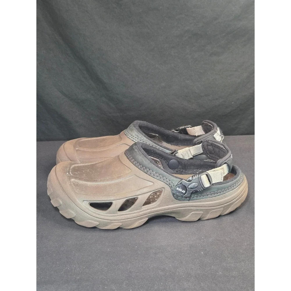 Crocs Yukon Sport Brown Khaki Leather Trim Clogs Mens 8 Women 10 Outdoor Sandals